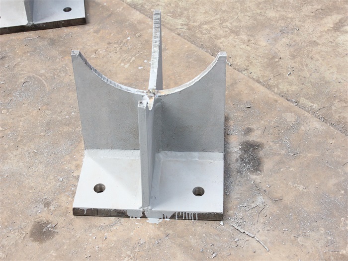 东兴螺栓球支座