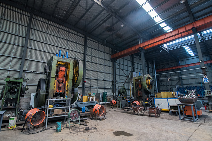 东兴网架配件-锥头加工车间